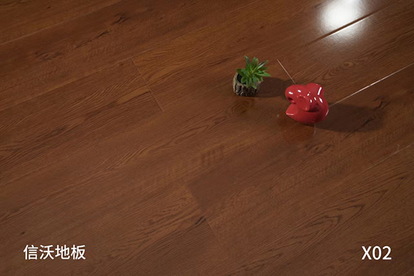 如何選購實木地板？